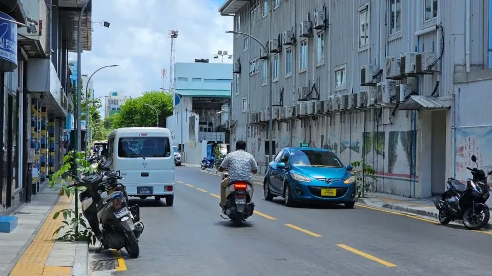 ހުކުރު ދުވަހު ހަވީރު މާލޭގައި ވެހިކަލު ދުއްވުން މަނާ