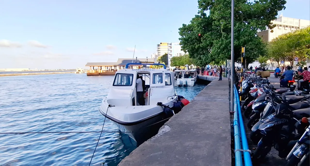 ލަފާފުރާމީހުން އަވީގައި ތިބެންޖެހޭ ތިބުމަށް ނިމުމެއް. ލޯންޗްތަކަށް ހުޅުމާލެ ފެރީޓާމިނަލް ހުޅުވާލަނީ!