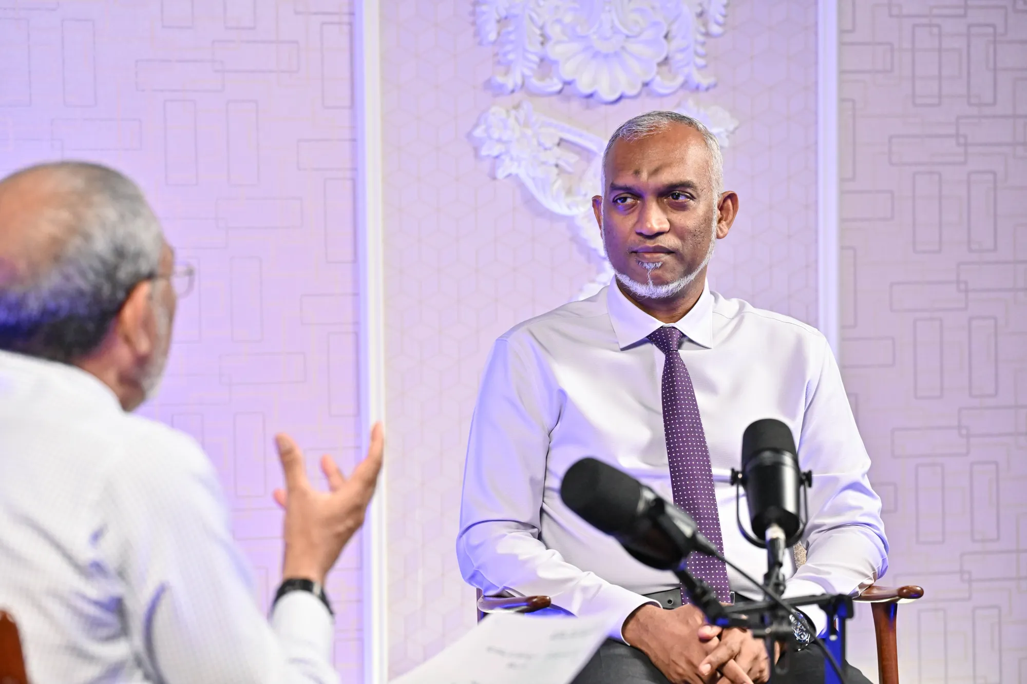 މަގާމުތަކުން ދުރުކުރުމުގެ ބާރު ރައްޔިތުންނަށް ލިބެން ޖެހޭ: ރައީސް