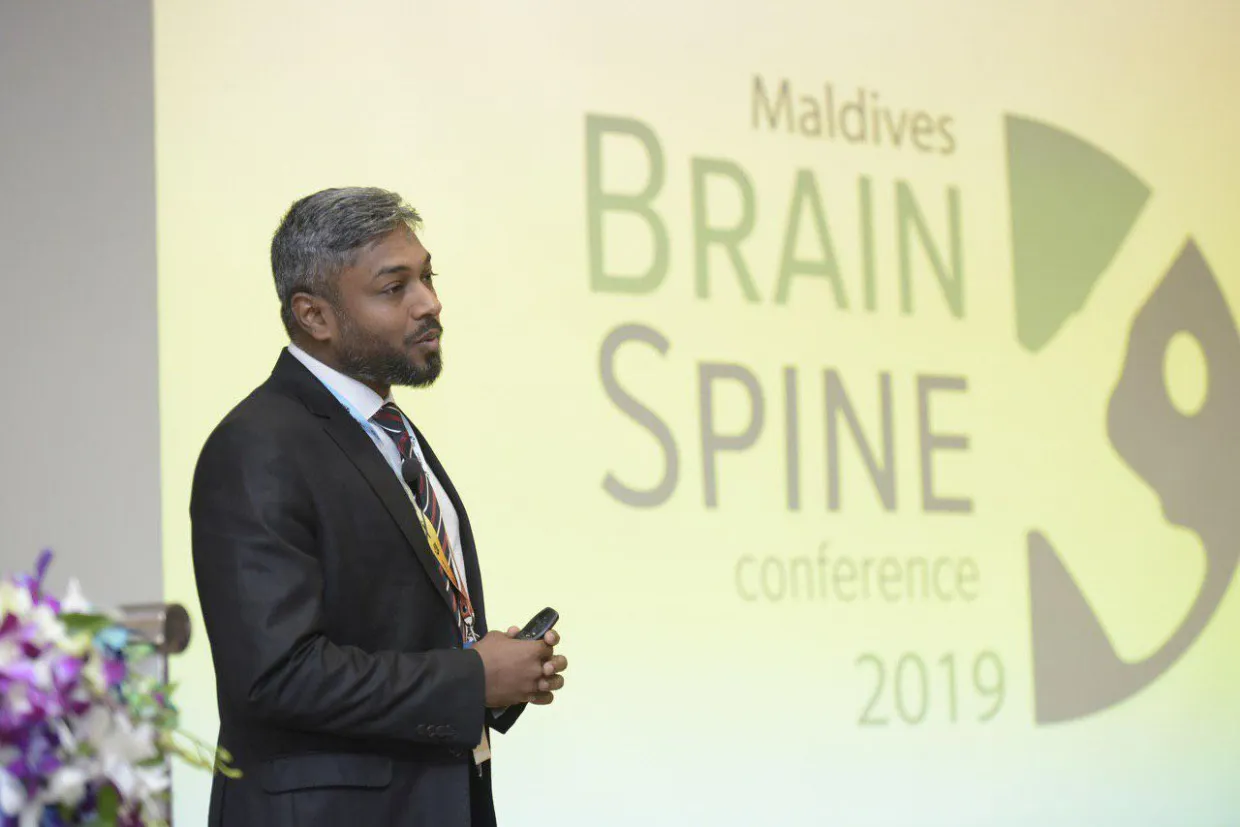 ނިޔުރޯސާޖަން ޑރ. ޢަލީ ނިޔާފް އޭޑީކޭއިން ވަކިވެވަޑައިގެން އައިޖީއެމްއެޗަށް