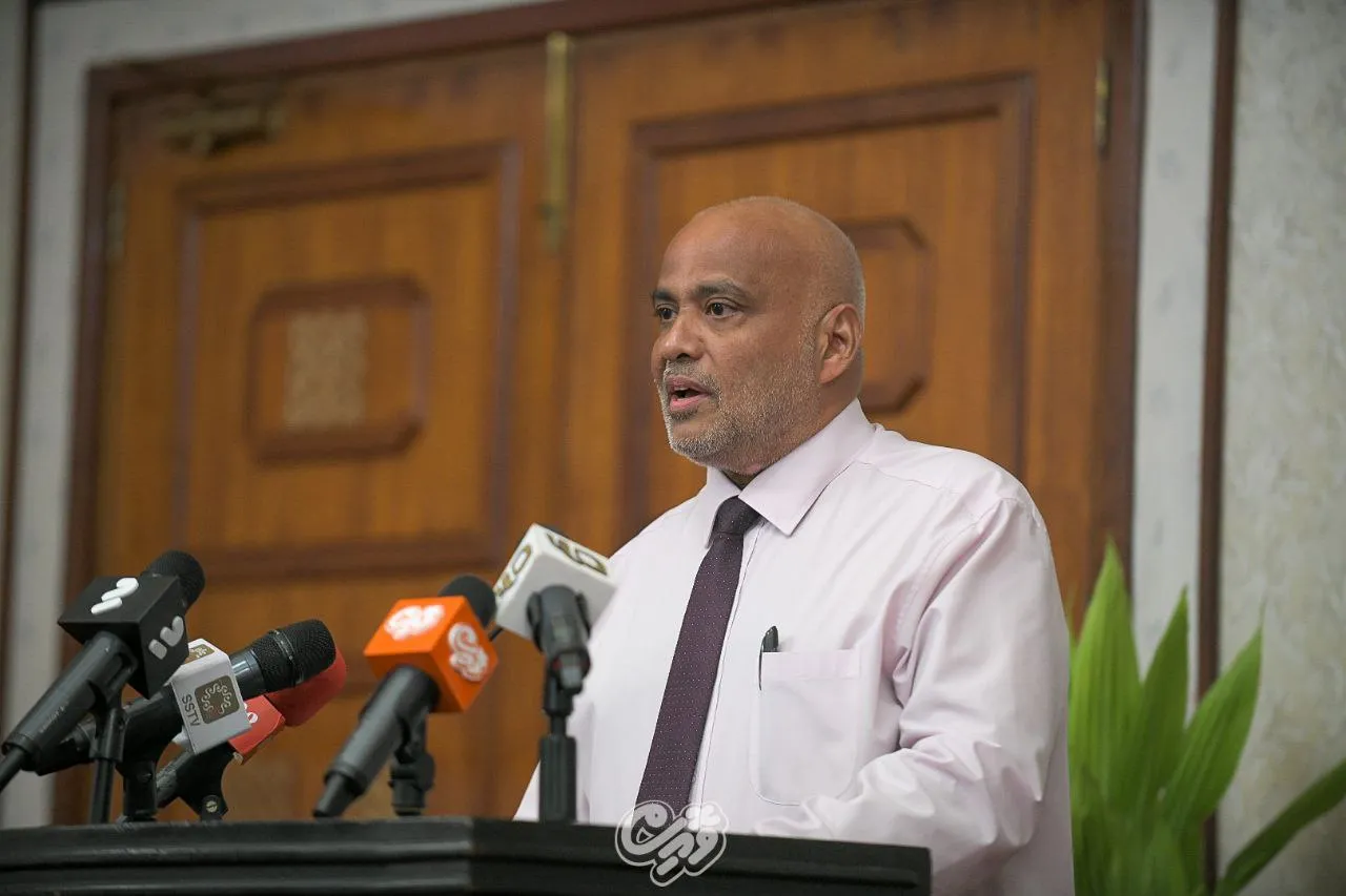 "ގެދޮރުވެރިޔާ ސްކީމް" ގެ މައްސަލައާއި ގުޅޭ ގޮތުން ހައުސިން މިނިސްޓަރާއި އޭސީސީން މަޝްވަރާކޮށްފި