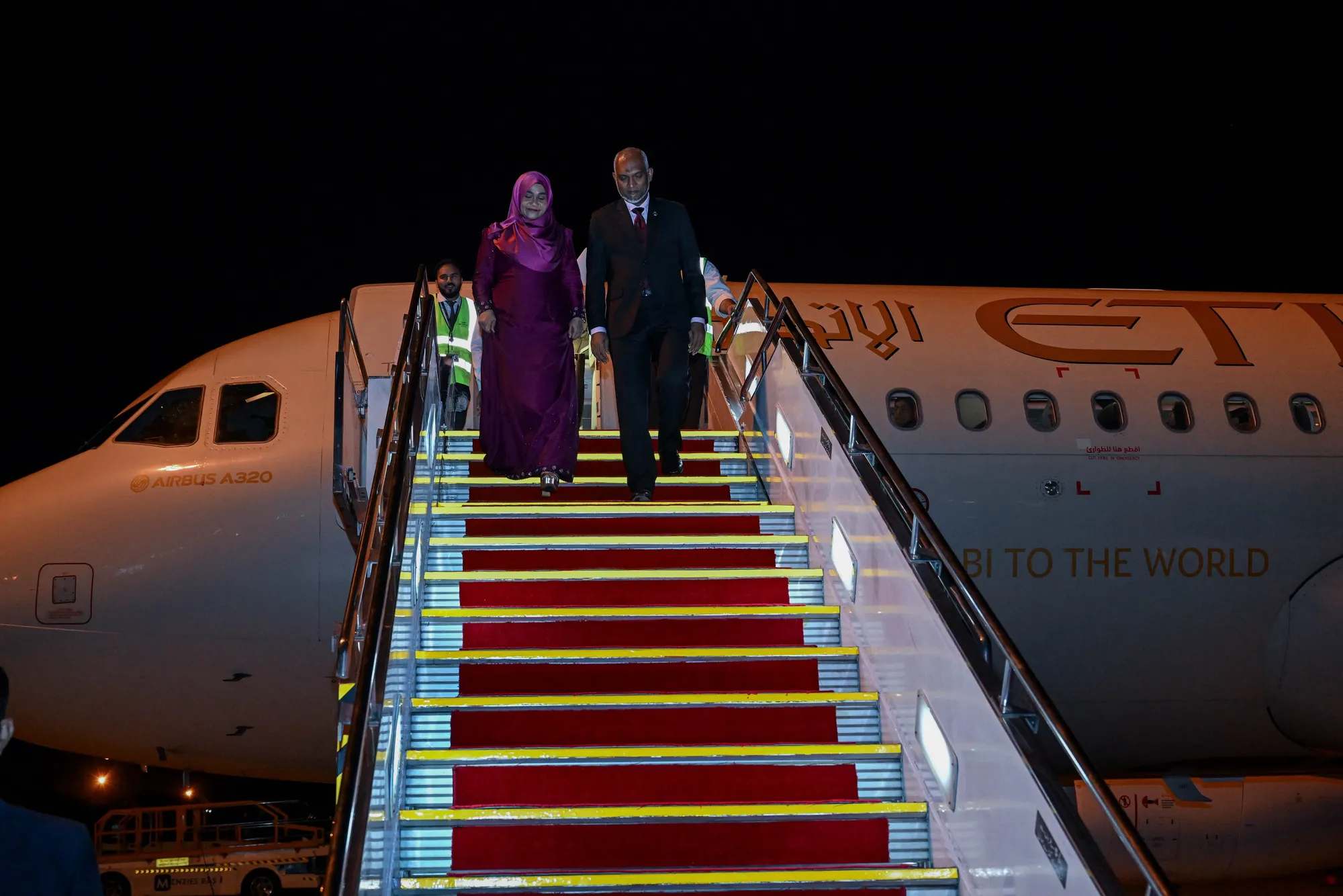 ރައީސުލްޖުމްހޫރިއްޔާގެ ދެކަނބަލުން ޕާކިސްތާނަށް ވަޑައިގެންފި