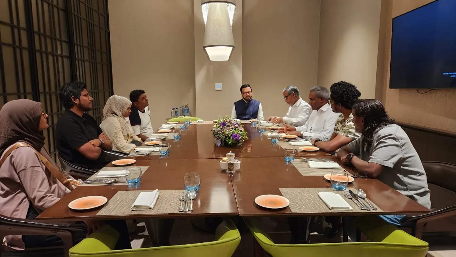 ބެންގަލޫރުގައި ދިރިއުޅުއްވާ ބައެއް ދިވެހިންނާ ސަފީރު ބައްދަލުކުރައްވައިފި