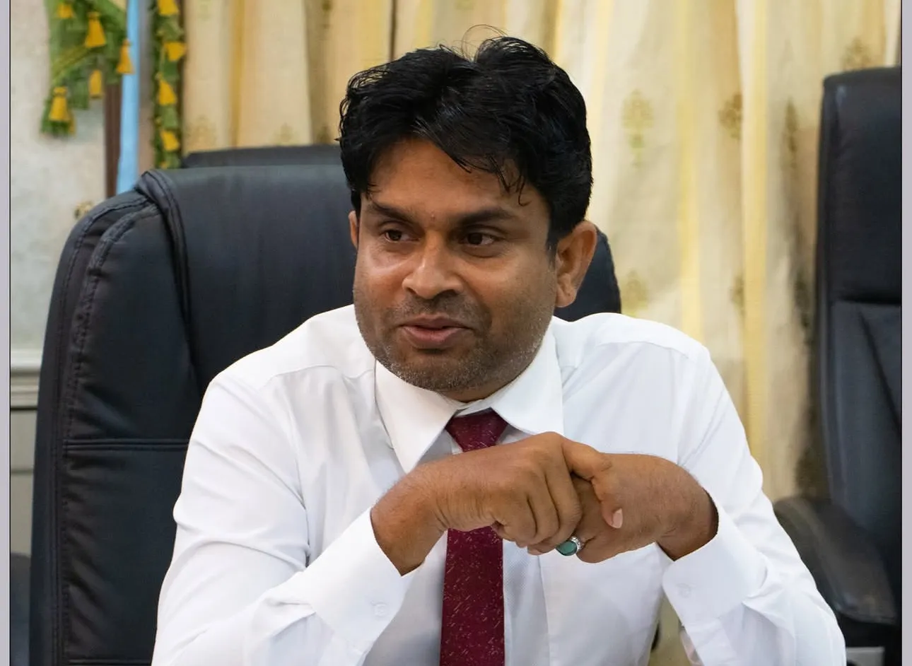 ސުޕްރީމް ކޯޓުގެ ފަނޑިޔާރުކަމަށް ޝަހީދު އައްޔަނުކުރަން ފެންނަކަމަށް ކޮމެޓީން ފާސްކޮށްފި