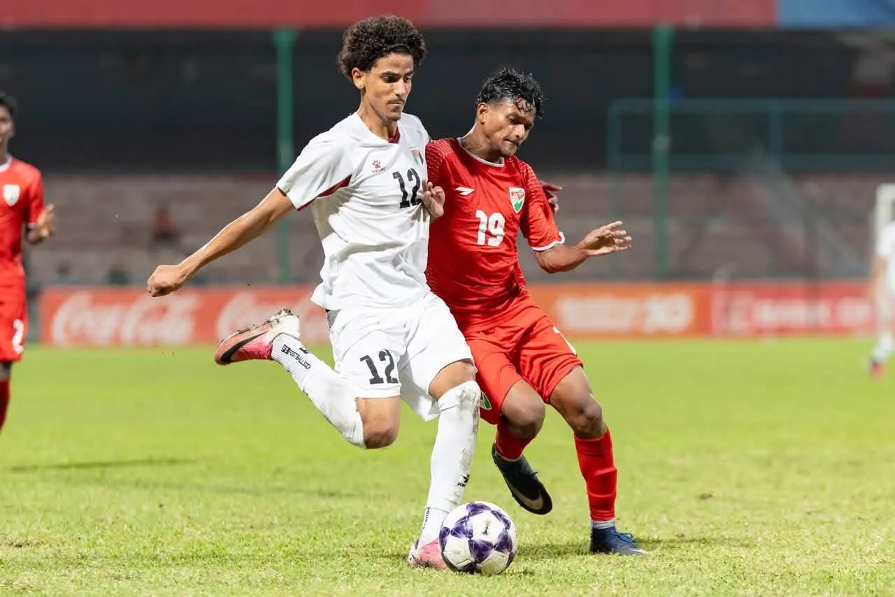 މެޗުގެ ތެރެއިން -- ފޮޓޯ7: އެފްއޭއެމް