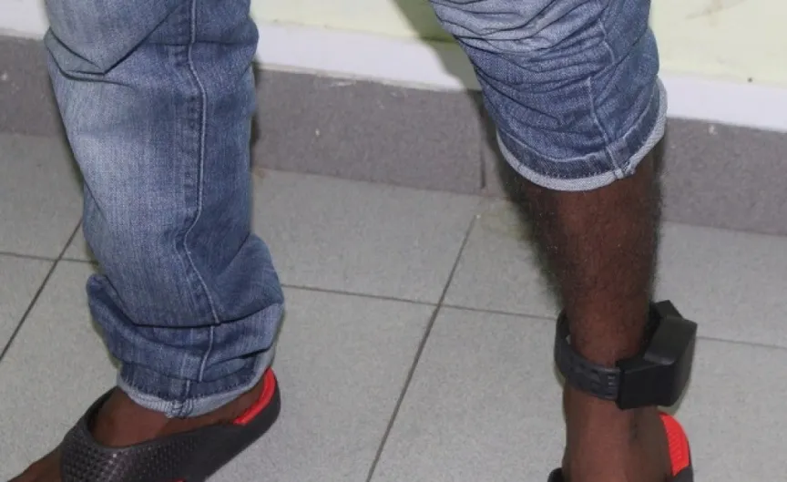 ޓެގު އެޅުވުމަށްފަހު އިތުރު ދެމީހަކު ބަންދުން ދޫކޮށްލައިފި