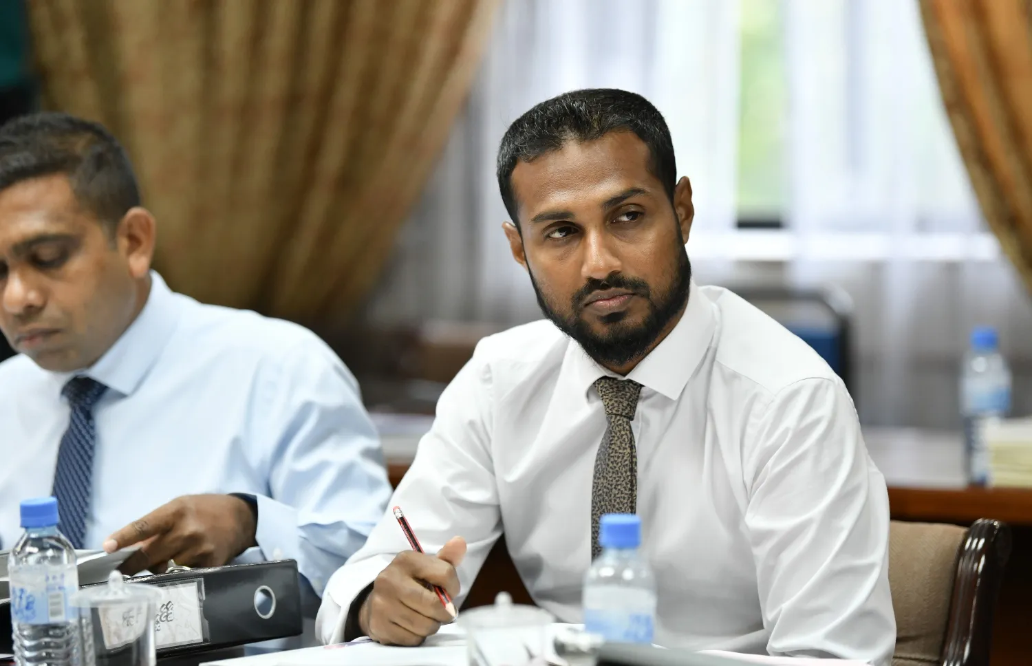 ފެނަކައިން ނުއަގުގައި ދޯންޏެއް ކުއްޔަށް ހިފި ކަމަށް ދެކެވޭ ވާހަކަތައް ދޮގުކޮށްފި