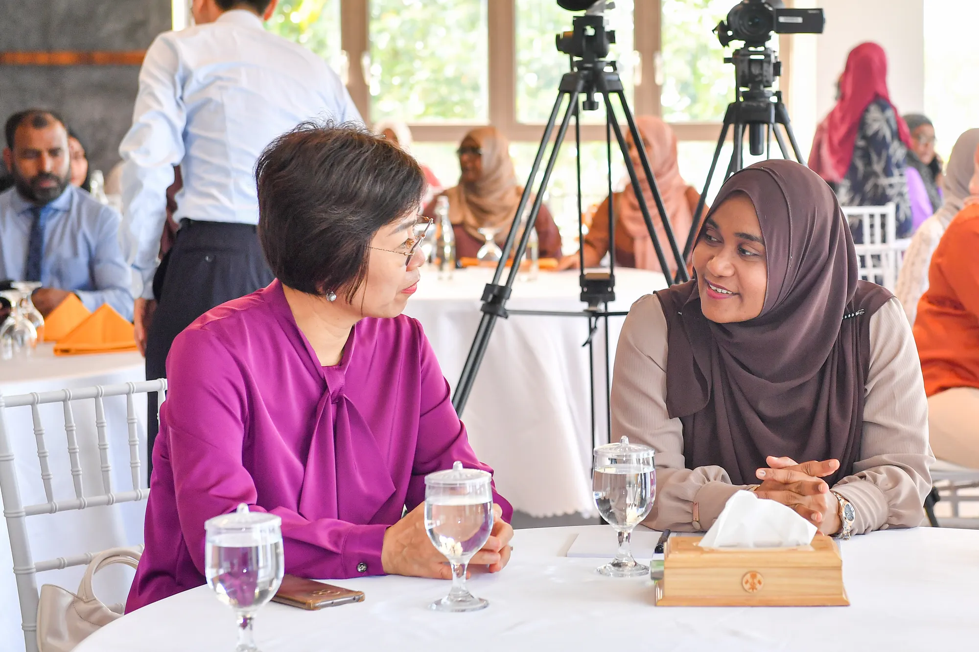 މި ވެރިކަން އައުމަށްފަހު ޗައިނާއާއި އެކު އޮތް ގުޅުން ބަދަހިވާކަން ހާމަވާން ފަށައިފި: މެޑަމް ސާޖިދާ