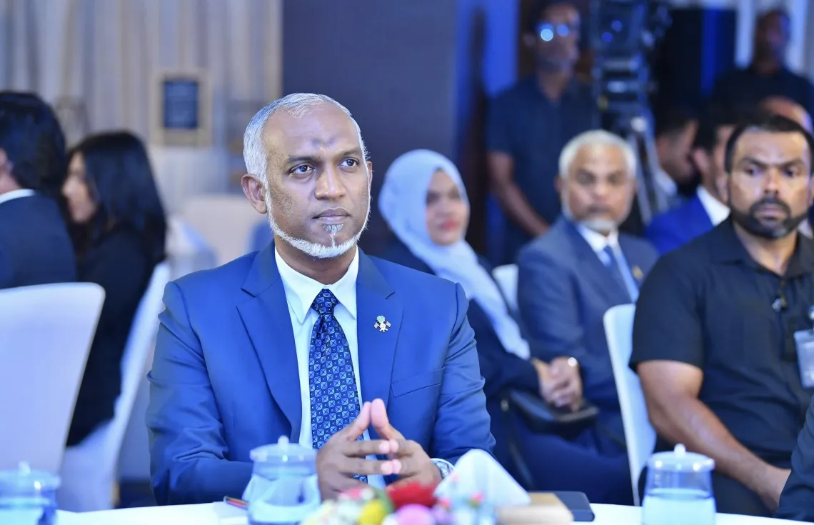 މަޝްރޫއުތައް ކާމިޔާބުކުރުމުގައި ބޭރުގެ ކުންފުނިތަކުން ޑޮމިނޭޓްކުރުން ނިމުމަކަށް ގެންނަންޖެހޭ: ރައީސް ޑރ.މުއިއްޒު