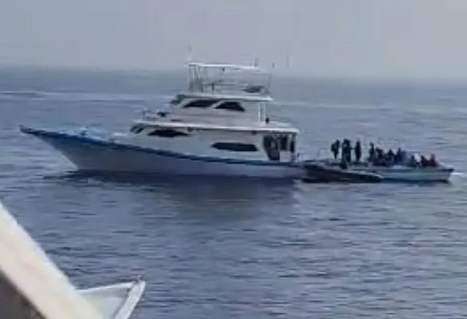 އަނެއްކާވެސް އިންޑިއާ ސިފައިން ދޯންޏަކަށް އަރާ ހަތިޔާރުން ބިރުދައްކައިފި