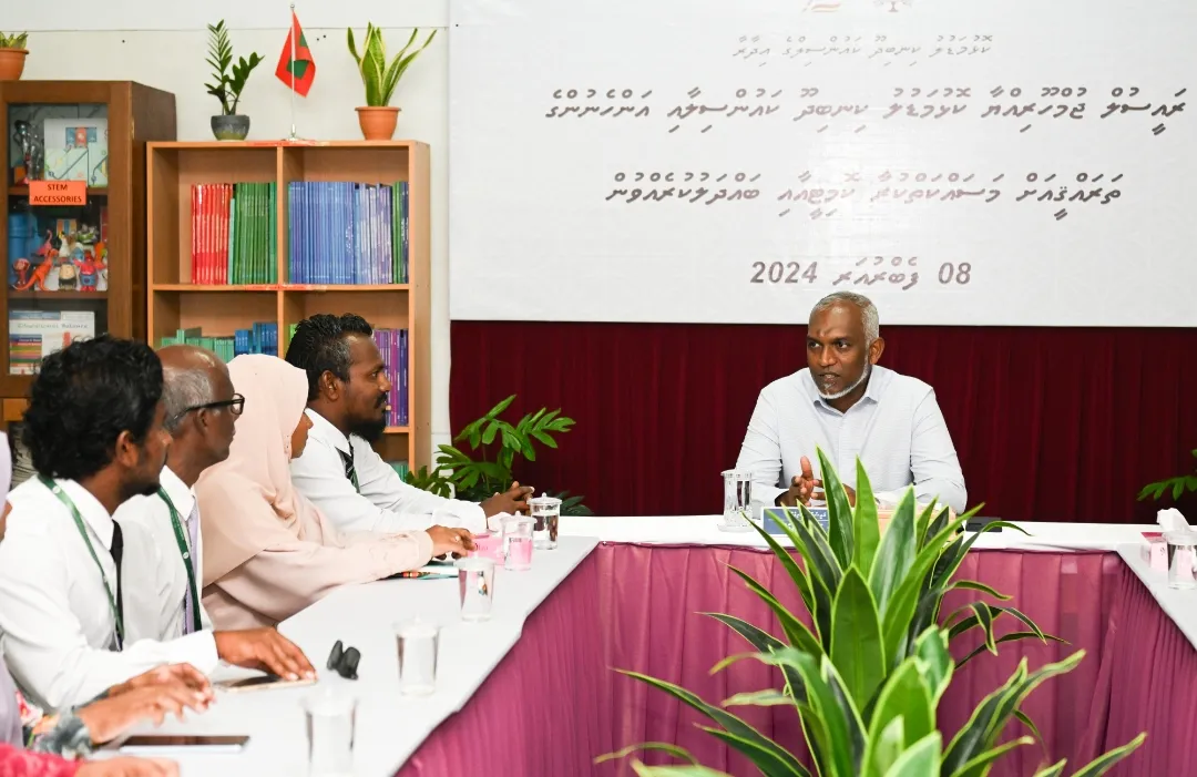 އަންހެނުން ބާރުވެރިކުރުވުމަށް، މި ސަރުކާރުން ފުޅާދާއިރާއެއްގައި މަސައްކަތް ކުރާނަން: ރައީސް މުޢިއްޒު
