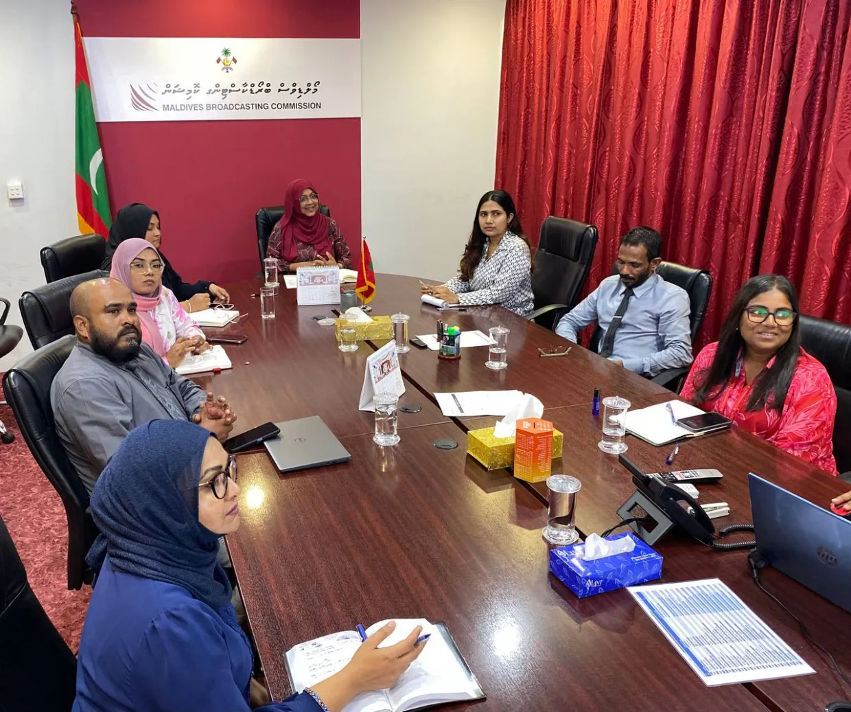 މީޑިޔާ ޤާނޫނާއެކު ބްރޯޑްކޮމް އާއި އެމްއެމްސީ އުވިއްޖެ
