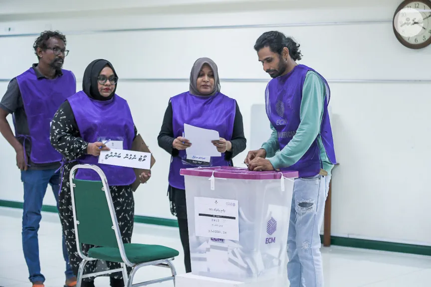 އަވަސް އަވަހަށް ބައި-އިލެކްޝަންތައް ނުބާއްވާ ގޮތަށް ގާނޫނު އިސްލާހު ކުރަން ހުށަހަޅިފި