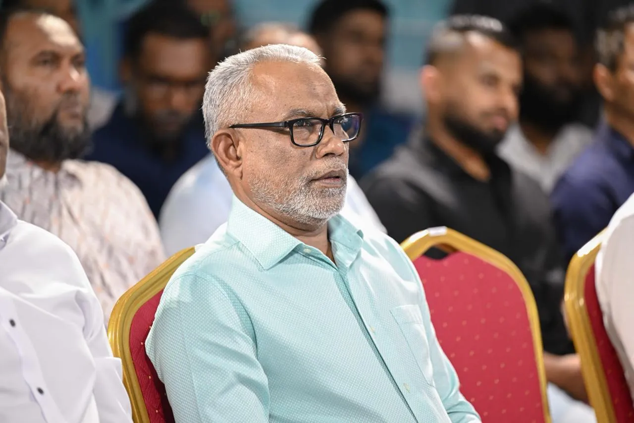 ސަރުކާރަށް ނުވަ މަސް ، ވެ ވަޑައިގެން ހުރިހާ ވައުދެއް ރައީސް ގެންދަވަނީ ފުއްދަވަމުން - އަބްދުއްރަހީމް