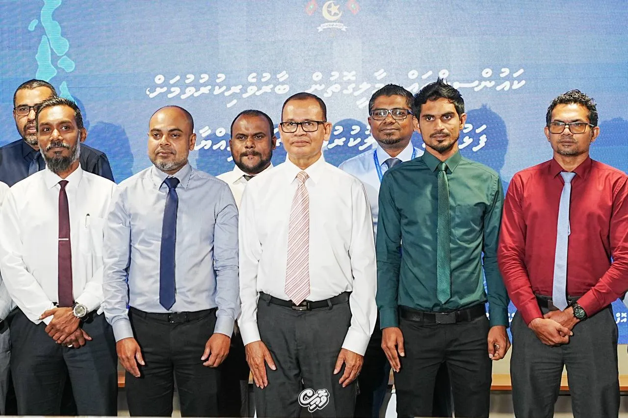 ދ އަތޮޅު ކައުންސިލާއި، އިނގުރައިދޫ އަދި މާވަށު ކައުންސިލަށް ރަސްމީކޮށް ފަޅުރަށްތައް ހަވާލުކޮށްފި