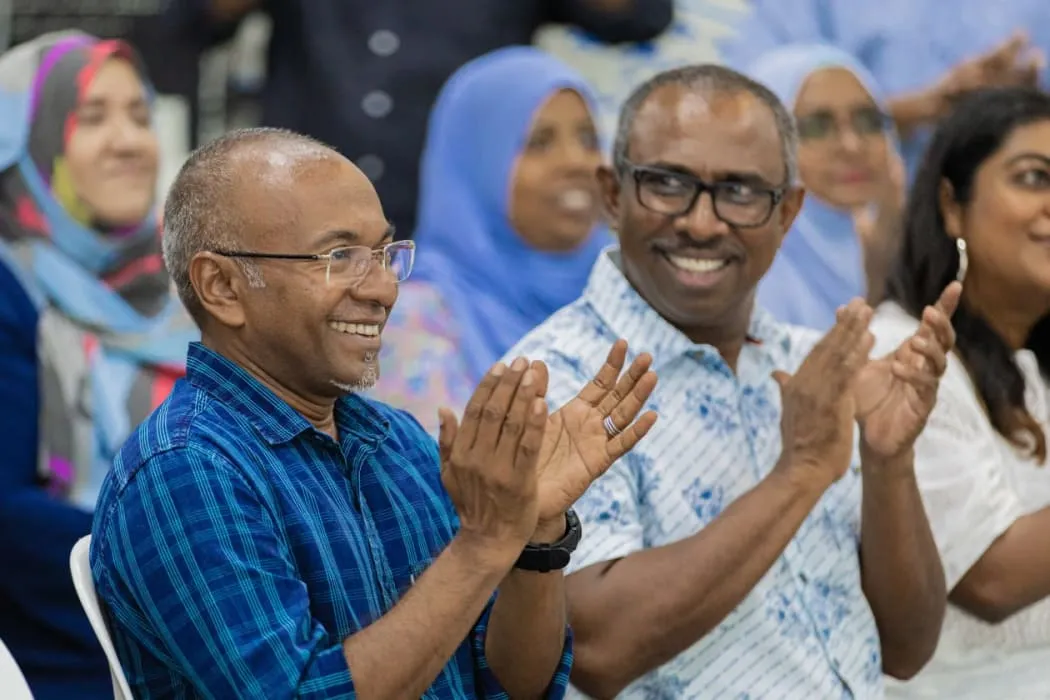 މުސާރަ ބޮޑު ކުރުމާއި ދެކޮޅަށް ދަ ޑިމޮކްރެޓްސް ޕީޖީ ގްރޫޕުން ތްރީލައިން "ރެޑް" ވިޕެއް!