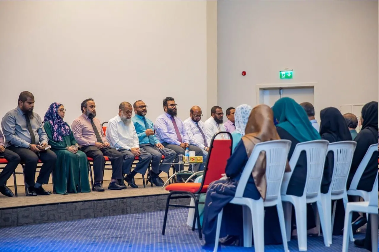 ޤުރުއާނާއި ބެހޭ މަރުކަޒުން ހިންގި ކޯހެއްގެ ސެޓްފިކެޓް ނުލިބި ބައިވެރިން ޝަކުވާކުރަނީ