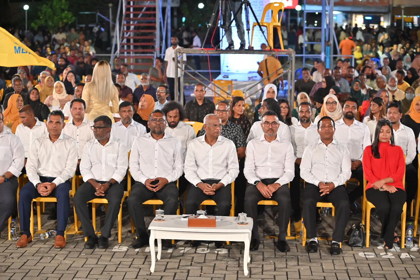 ރައްޔިތުންގެ ހައްގުގައި ނުކުންނަ މެމްބަރަކު ވަކިކޮށްފިނަމަ އަލުން އިންތިހާބުކޮށްދިނުމަށް އެމްޑީޕީން އެހީވާން ނިންމައިފި