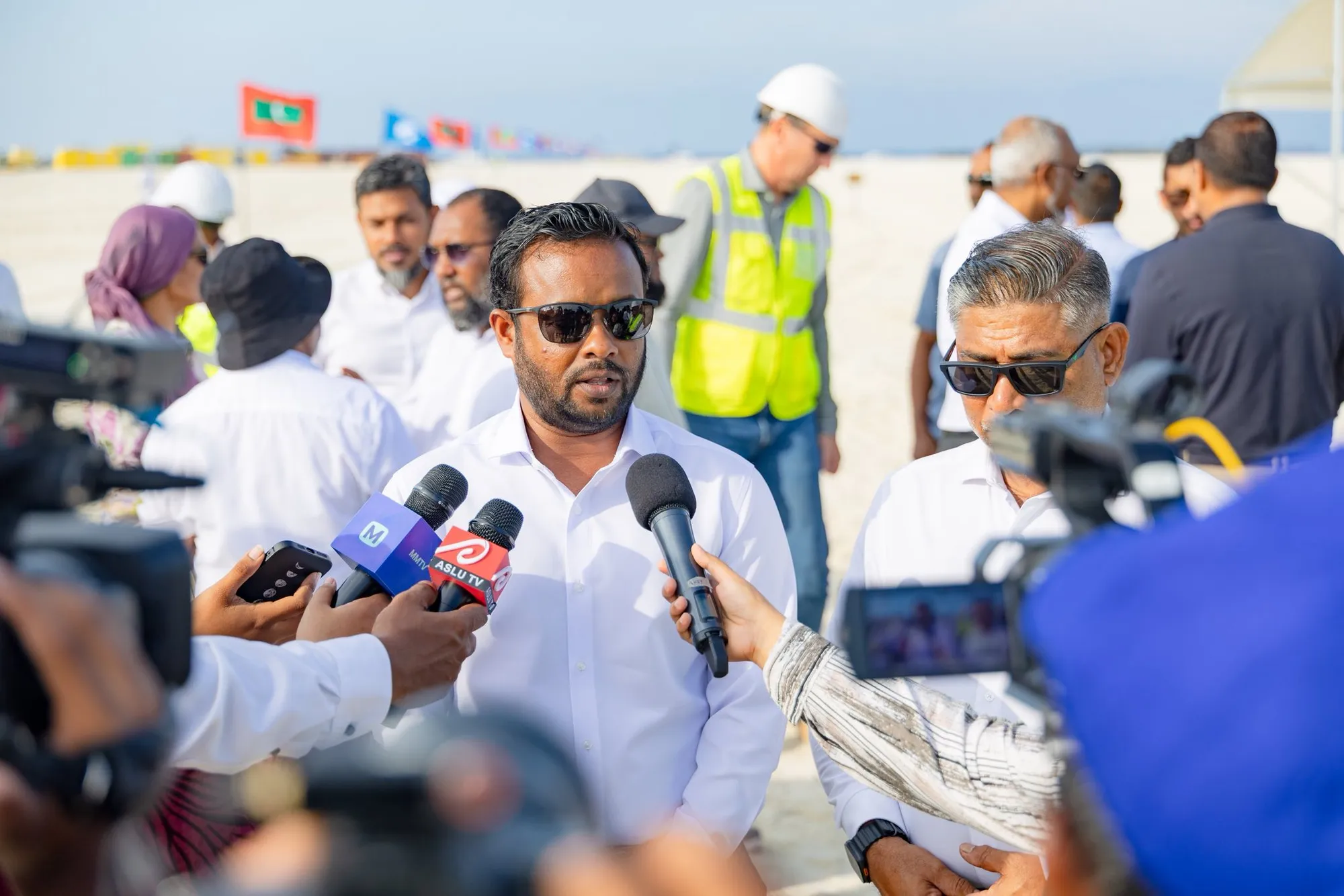 ހުޅުމާލޭ ފޭސް ތިނެއްގައި 2000 ފުލެޓު ހެދުމަށް ހަތް ކުންފުންޏަކުން ޕްރޮޕޯސަލް ހުށަހަޅައިފި: ވަޒީރު މުއްތަލިބު