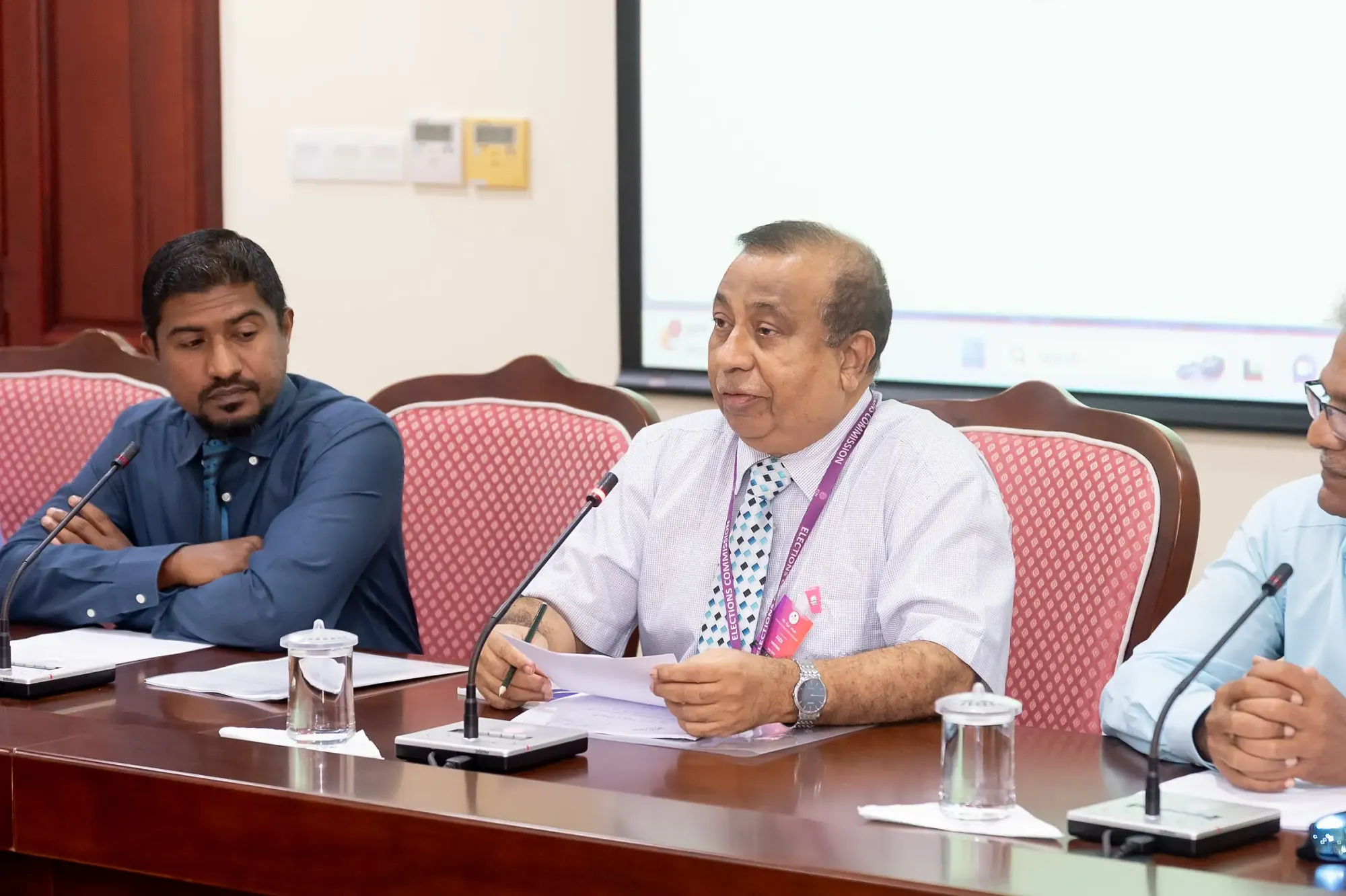 6 ސިޔާސީ ޕާޓީއަކަށް އީސީން ފައިސާ ދޫކޮށްފި