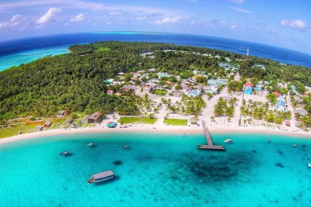 ނޮޅިވަރަންފަރުގައި ފަތުރުވެރިއަކަށް ޖިންސީގޯނާ ކުރި ދިވެއްސެއްގެ މައްސަލަ ބަލަނީ!