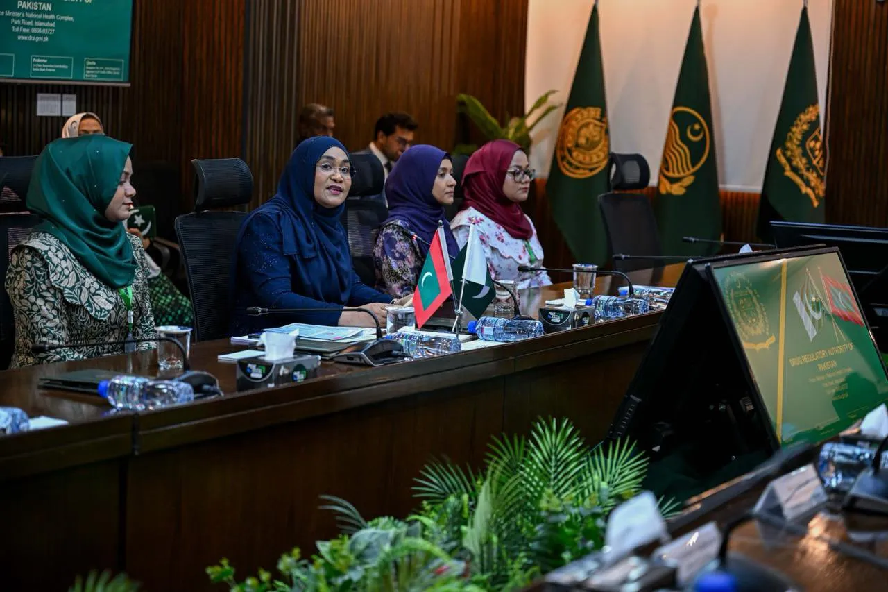 First Lady Sajidha Mohamed during her visit to Pakistan’s Drug Regulatory Authority (Photo/President's Office) 