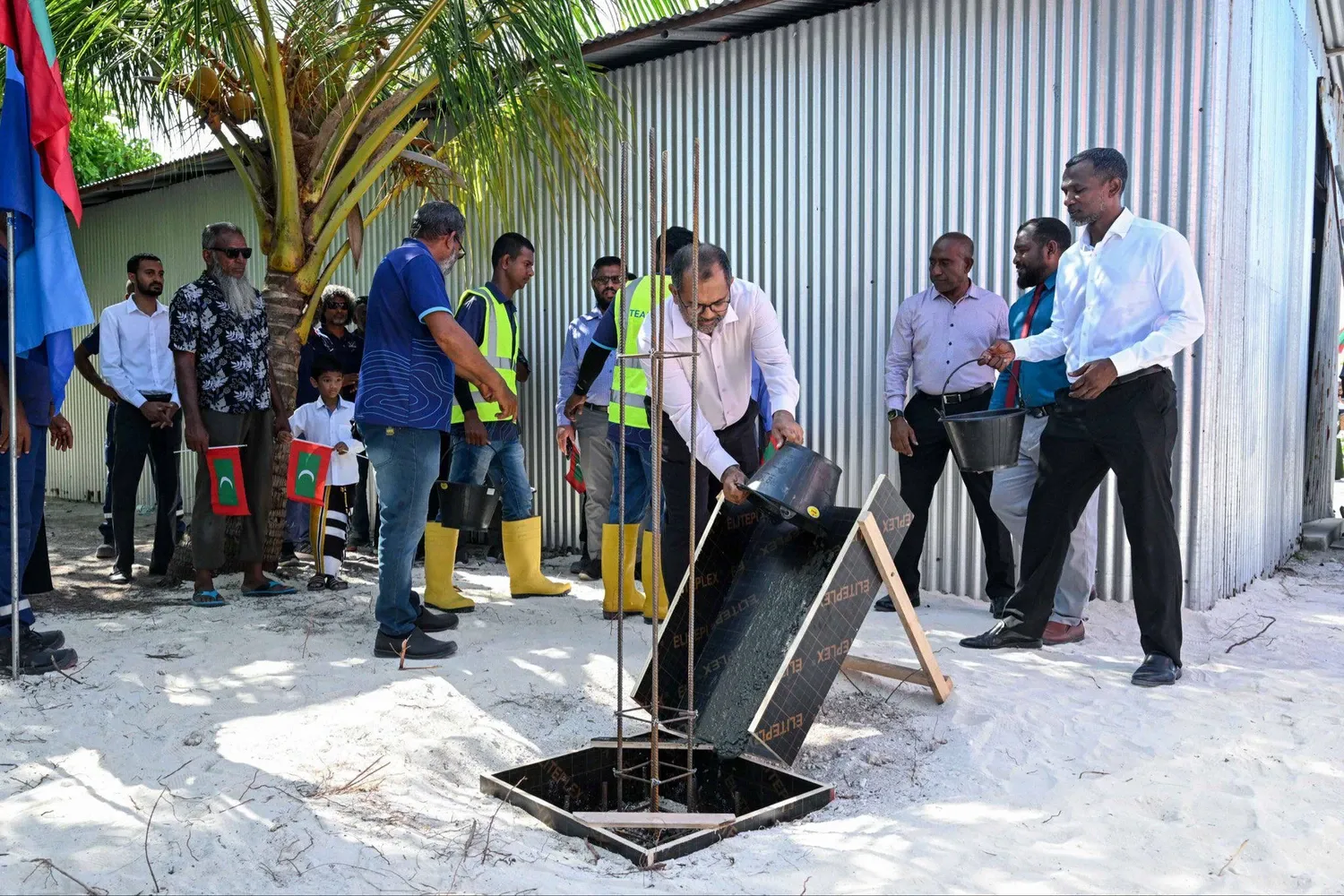 އދ. ކުނބުރުދޫ ޞިއްޙީ މަރުކަޒުގެ އައު އިމާރާތުގެ އަމަލީ މަސައްކަތް ފަށައިފި