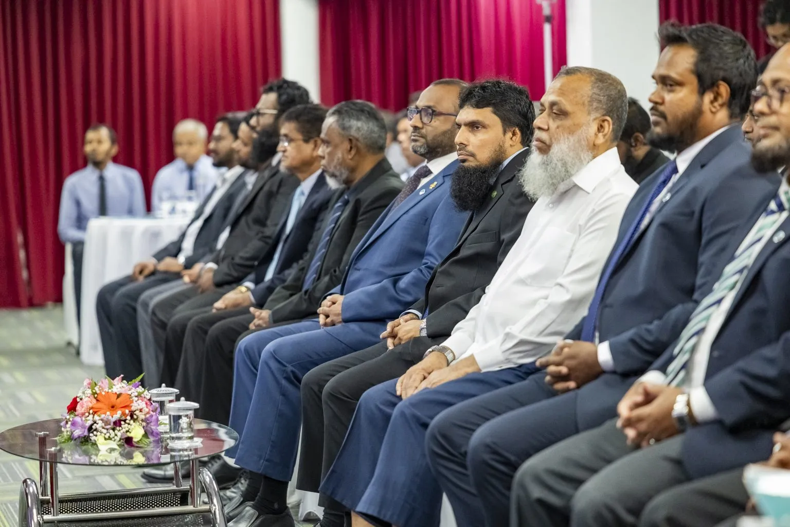 ދިވެހިރާއްޖޭގެ ފުރަތަމަ ބައިނަލްއަޤުވާމީ ޒަކާތު ކޮންފަރެންސް ފަށައިފި