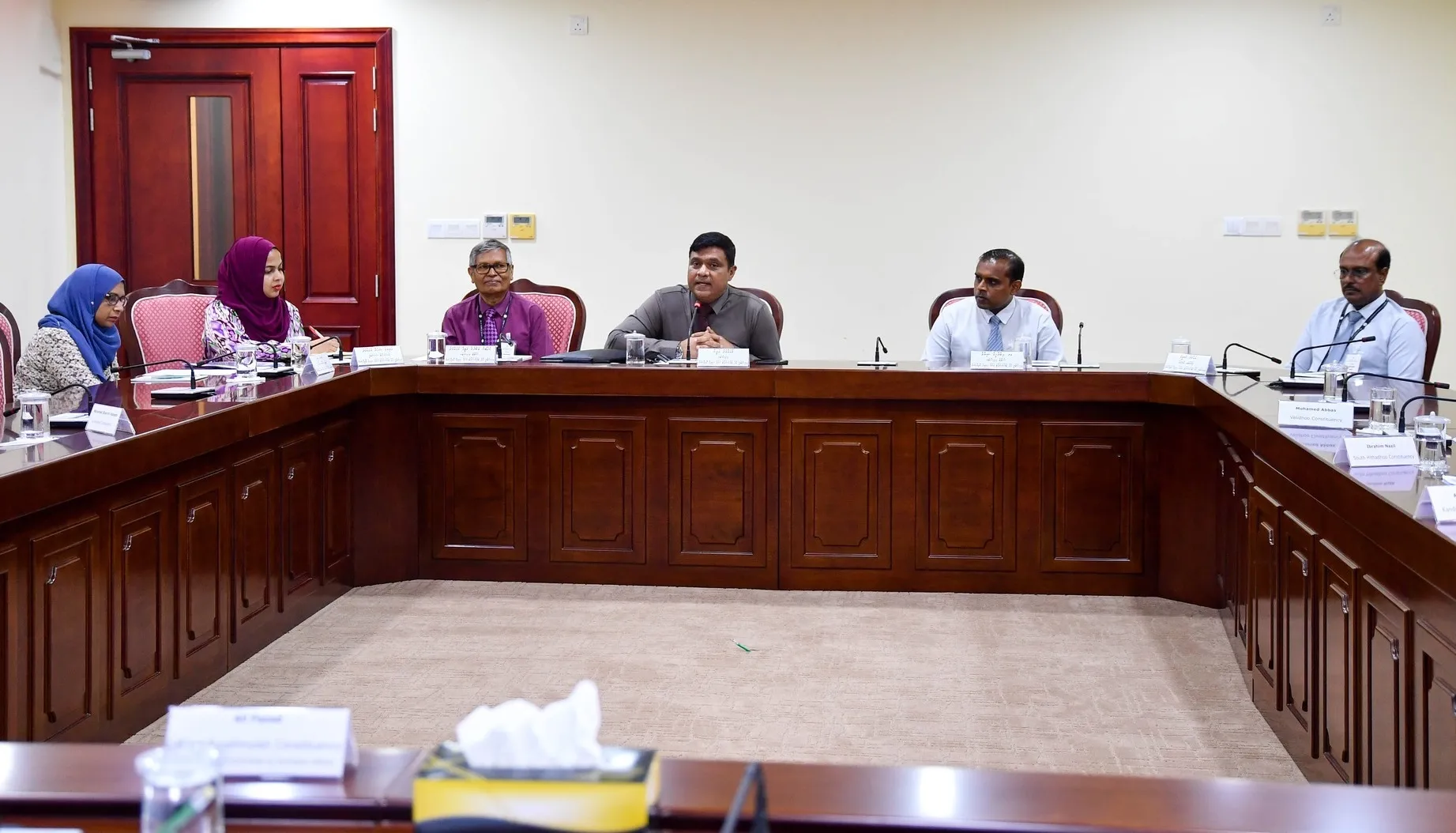 ޓެކްސީގެ ހިދުމަތްދިނުމަށް ކުންފުންޏަކާ ހަވާލުކުރަނީ