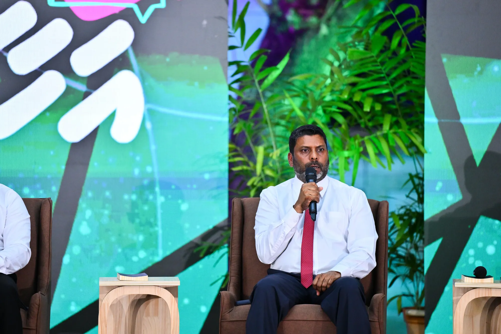 ކުޅިވަރުގެ 800 އަށްވުރެ ގިނަ މަޝްރޫއު ކުރިއަށް، މިއީ އެއްފަހަރާ ހިންގޭ އެންމެ ގިނަ މަޝްރޫއު