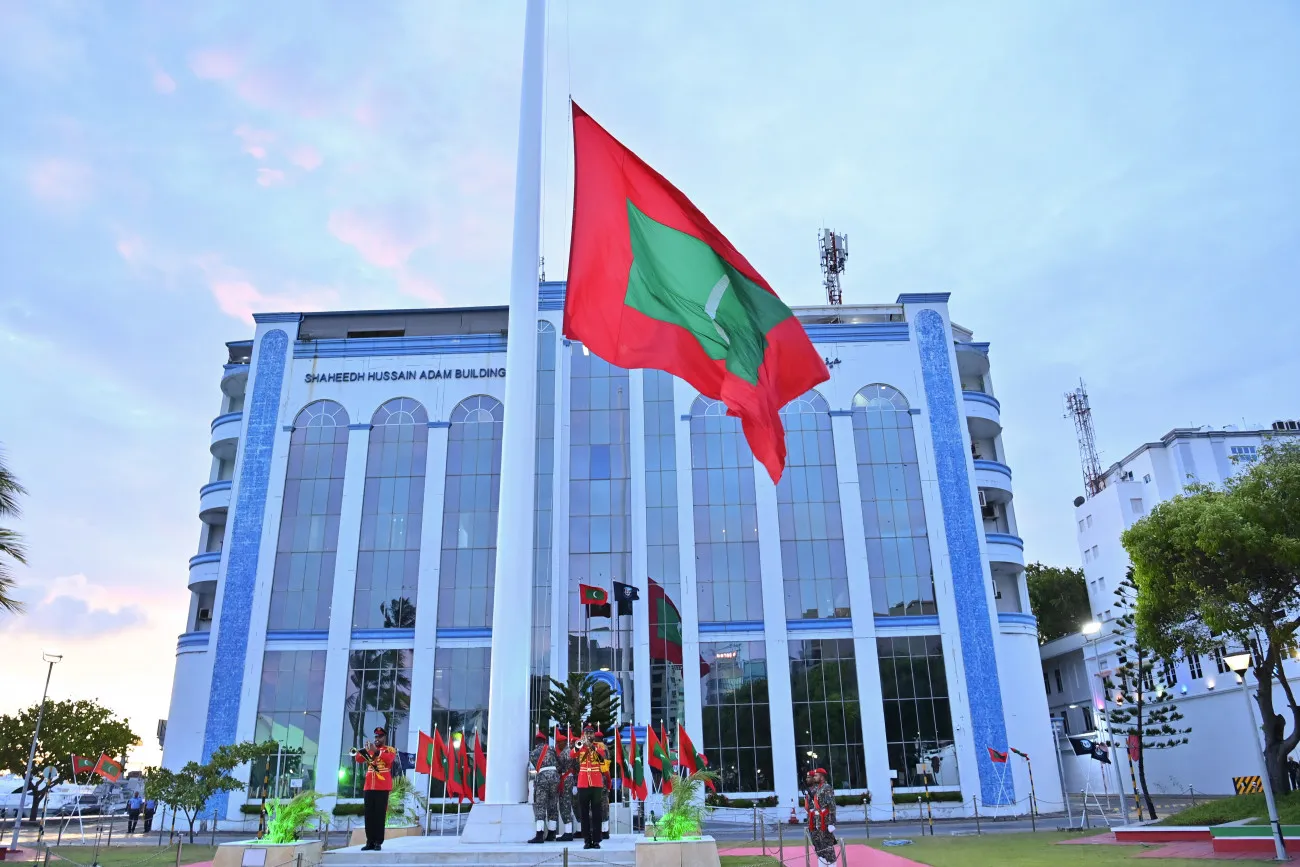 ނެމީބިއާގެ ރައީސް އަވަހާރަވުމާއި ގުޅިގެން ރާއްޖޭގެ ދިދަ ބައި ދަނޑިއަށް ތިރިކުރަނީ