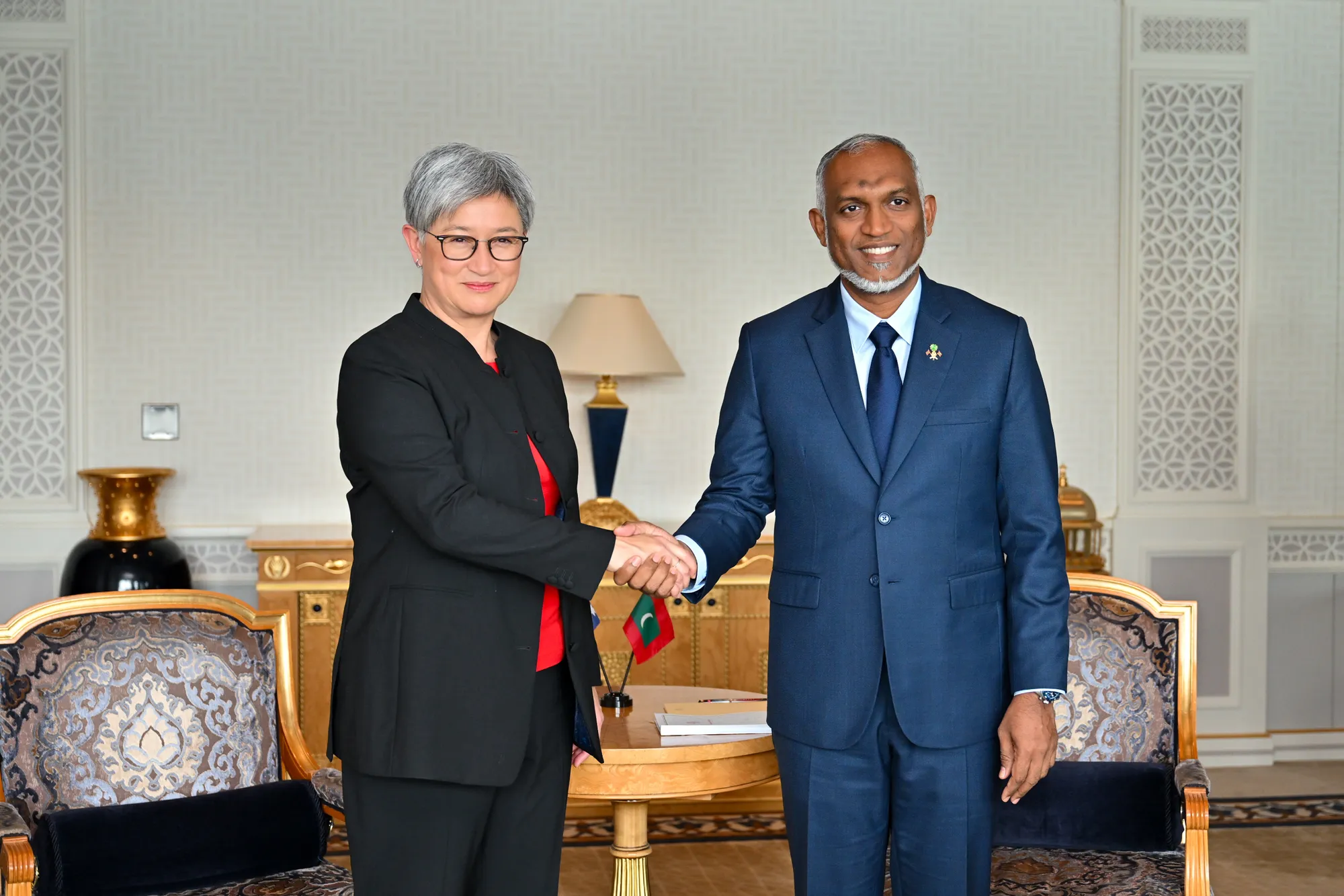 ރައީސް ޑރ.މުޢިއްޒު، އޮސްޓްރޭލިއާގެ ޚާރިޖީ ވަޒީރާއި ބައްދަލު ކުރައްވައިފި