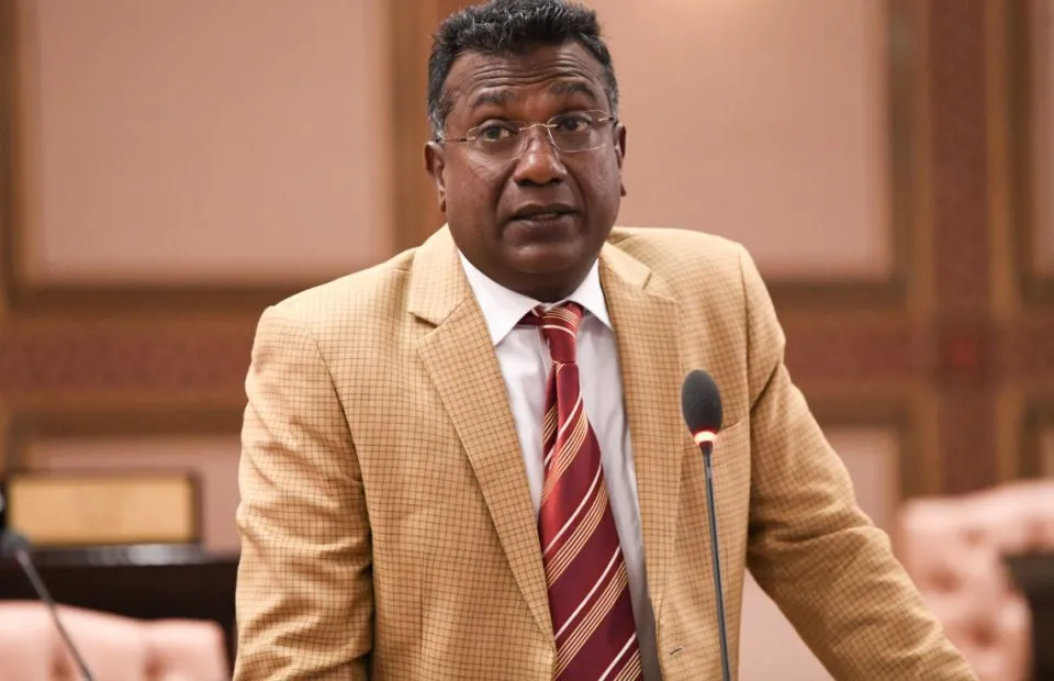 މޯލްޑިވިއަންގެ ފުލައިޓުތަކުން ދަތުރުކުރުން، ޖާބިރަށް މަނާކުރަން ނިންމައިފި