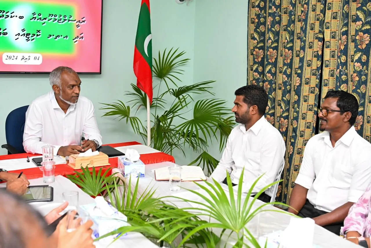 ކަމަދޫގެ ތަރައްޤީގެ އެންމެ މުހިންމު ކަންކަމާ ގުޅޭގޮތުން ރައީސް ޑރ.މުއިއްޒު މަޝްވަރާކުރައްވައިފި
