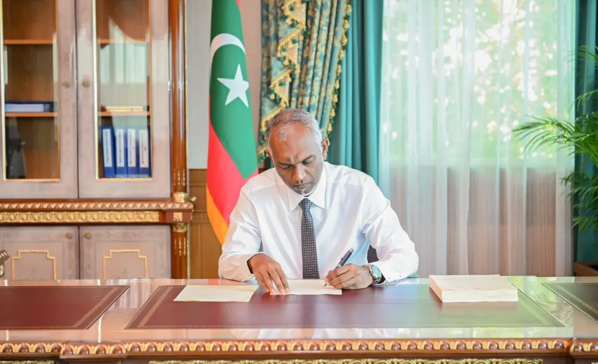 ސިންގަލް-ޔޫސް ޕްލާސްޓިކްގެ ބައެއް ބާވަތްތައް މަނާކުރުން ފަސްކޮށް، ޤަރާރަށް ބަދަލުތަކެއް ގެނެސްފި