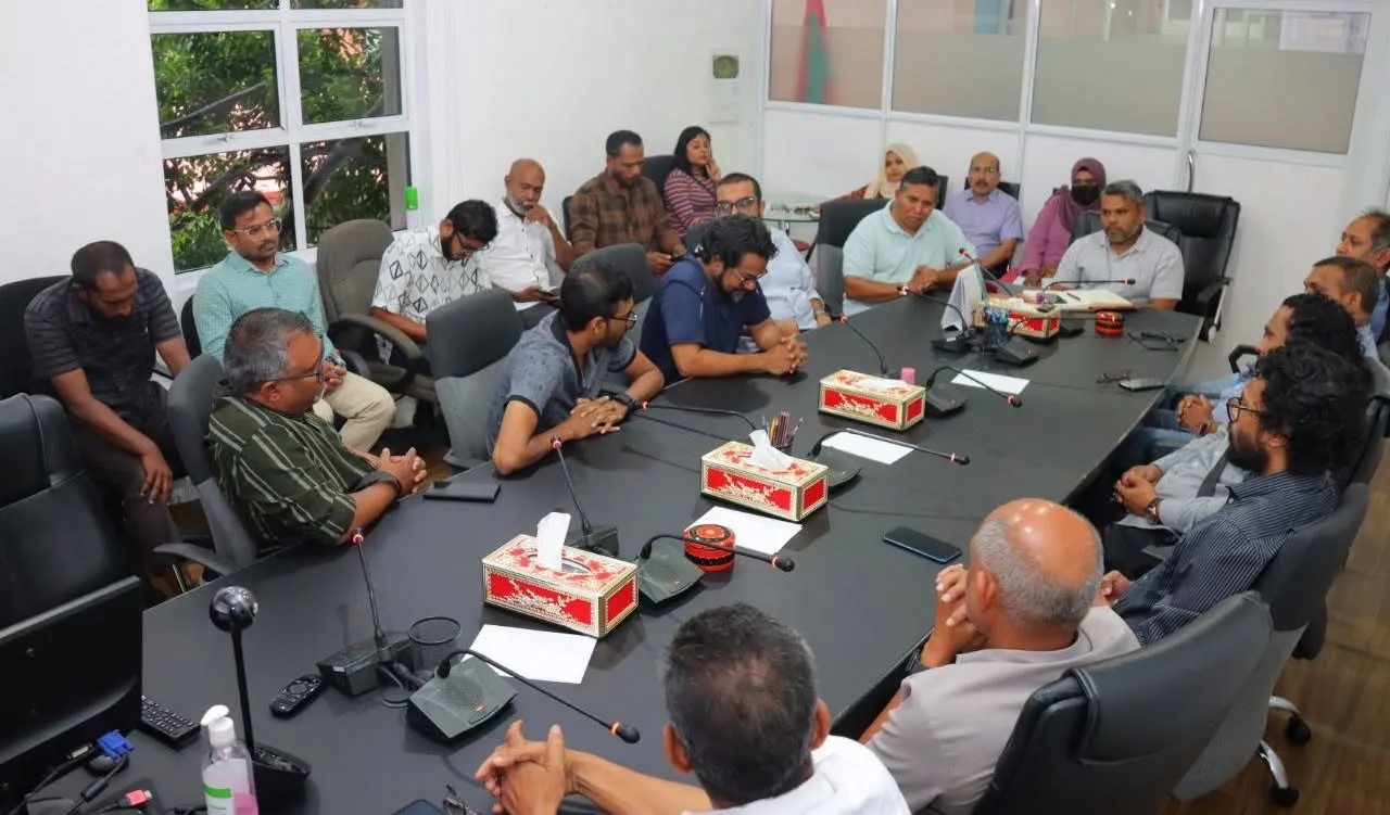ނޫސް މަޖައްލާތައް ރީ-ރަޖިސްޓްރީ ކުރުމުގެ މުއްދަތު އިތުރުކޮށްފި