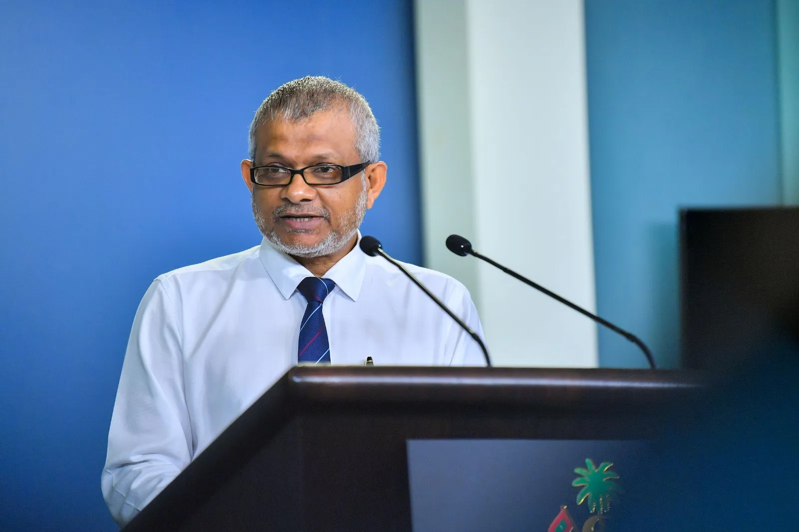 އިސް ތަރުޖަމާންގެ މަގާމުން ވަކިކޮށް، ޝަހީބު ފޮރިން މިނިސްޓްރީ އަށް!