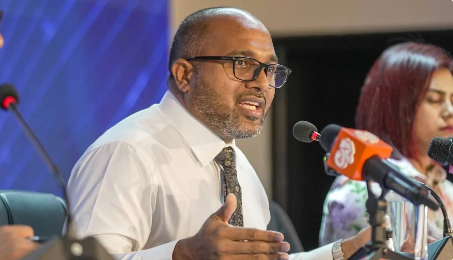 ބިދޭސީން ލައްވާ ޤަވާއިދާ ޚިލާފަށް މަސައްކަތްކުރުވާ ދިވެހިންނަށް ފިޔަވަޅު އަޅާނަން: މިނިސްޓަރ