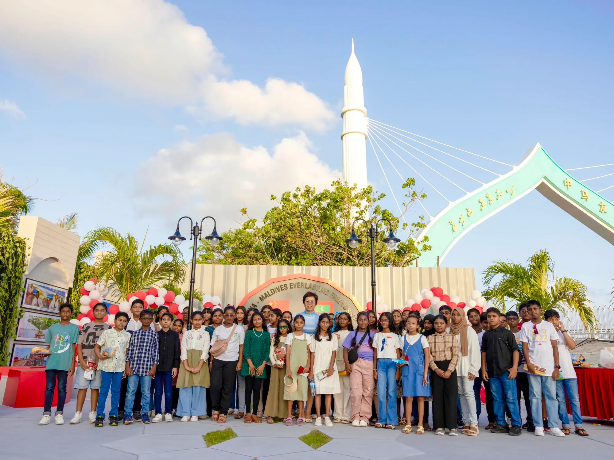 ބްރިޖްކައިރި ހެދި، ސިނަމާލެ ބްރިޖް ޕާކް ހުޅުވައި ބޭނުންކުރަން ފަށައިފި