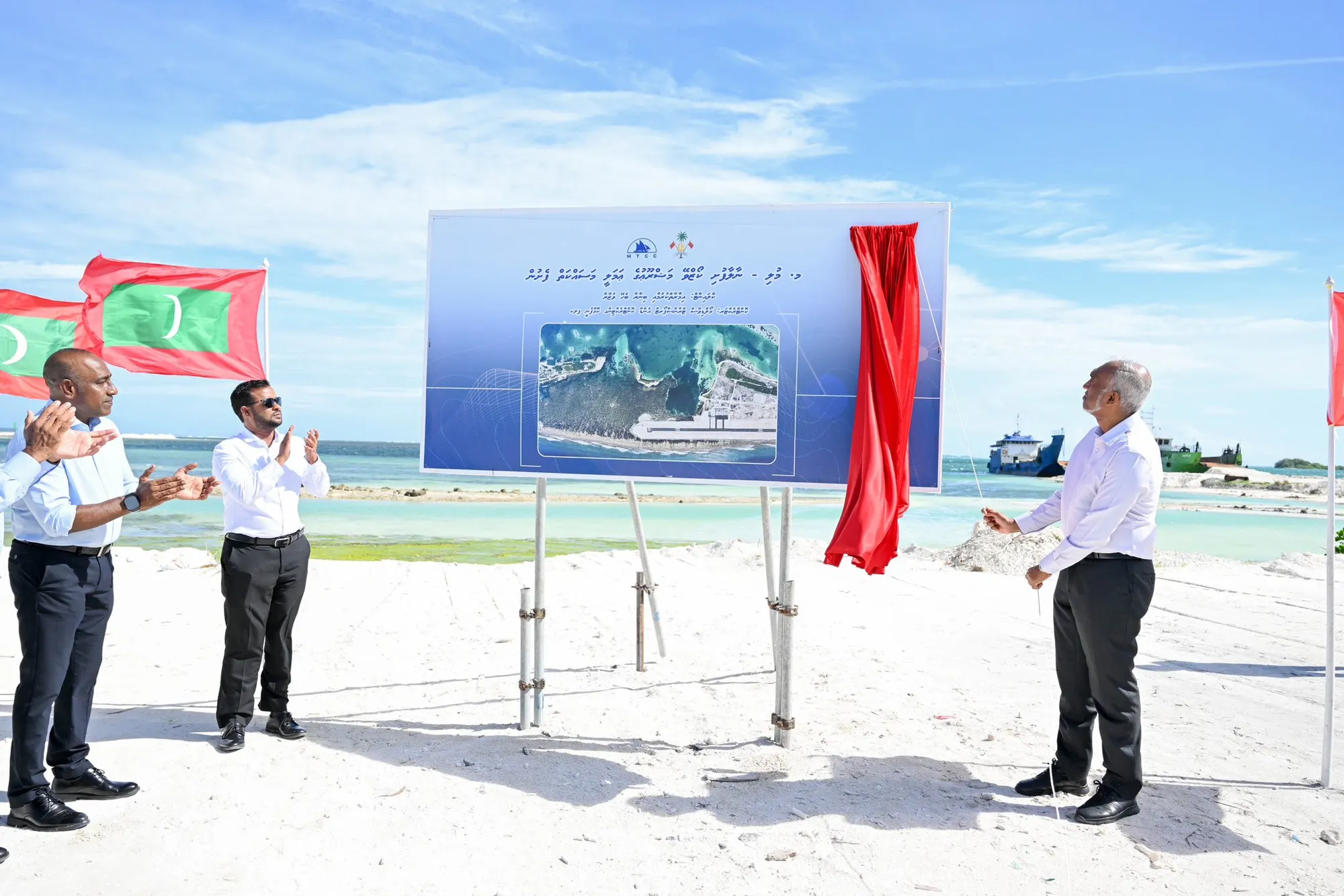 މުލި - ނާލާފުށި ކޯޒްވޭ މަޝްރޫޢުގެ އަމަލީ މަސައްކަތް ފަށައިފި