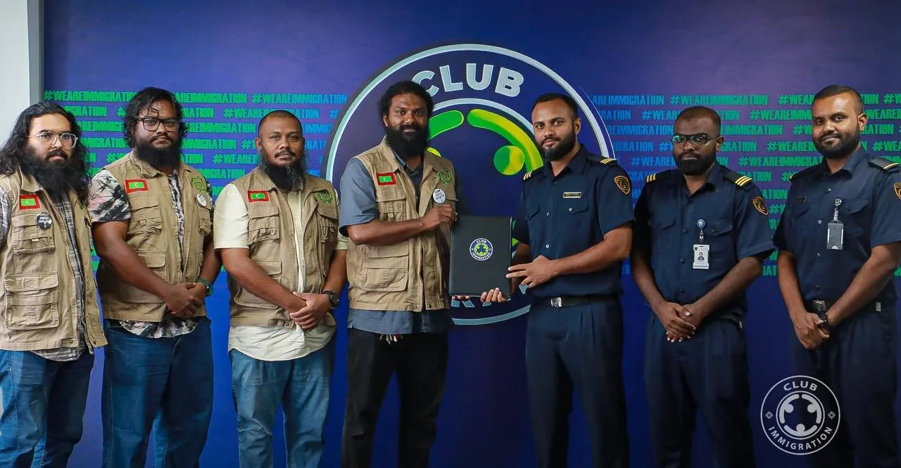 އިމިގްރޭޝަން މުވައްޒަފުންގެ އެއްދުވަހުގެ މުސާރަ ފަލަސްޠީނުގެ ރައްޔިތުންނަށް ހަދިޔާކޮށްފި!