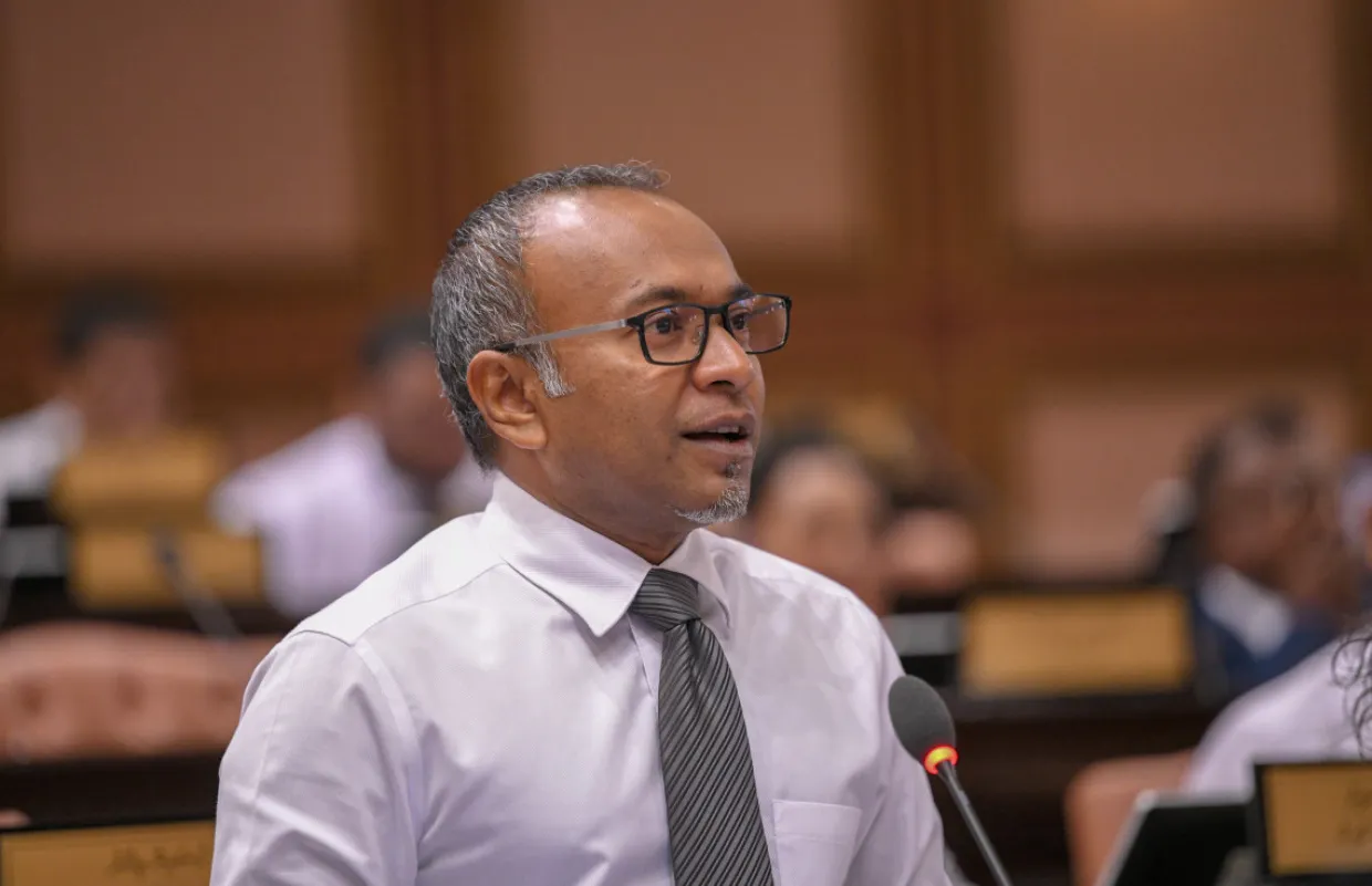ޑިމޮކްރެޓްސްގެ ރައީސްކަމުން ހަސަން ލަތީފް އިސްތިއުފާދެއްވައިފި