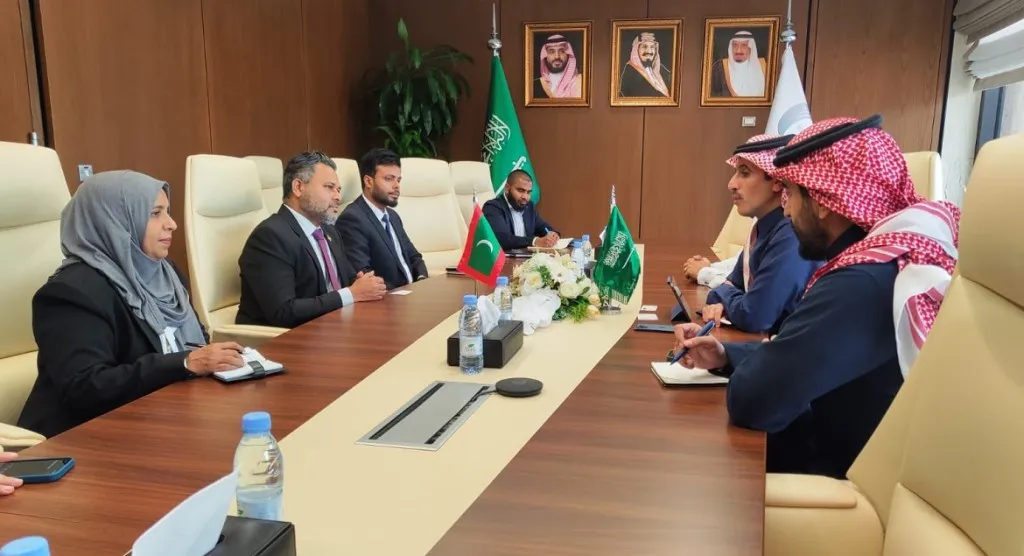 Meeting between Fisheries Minister and Deputy CEO of Saudi Development Fund