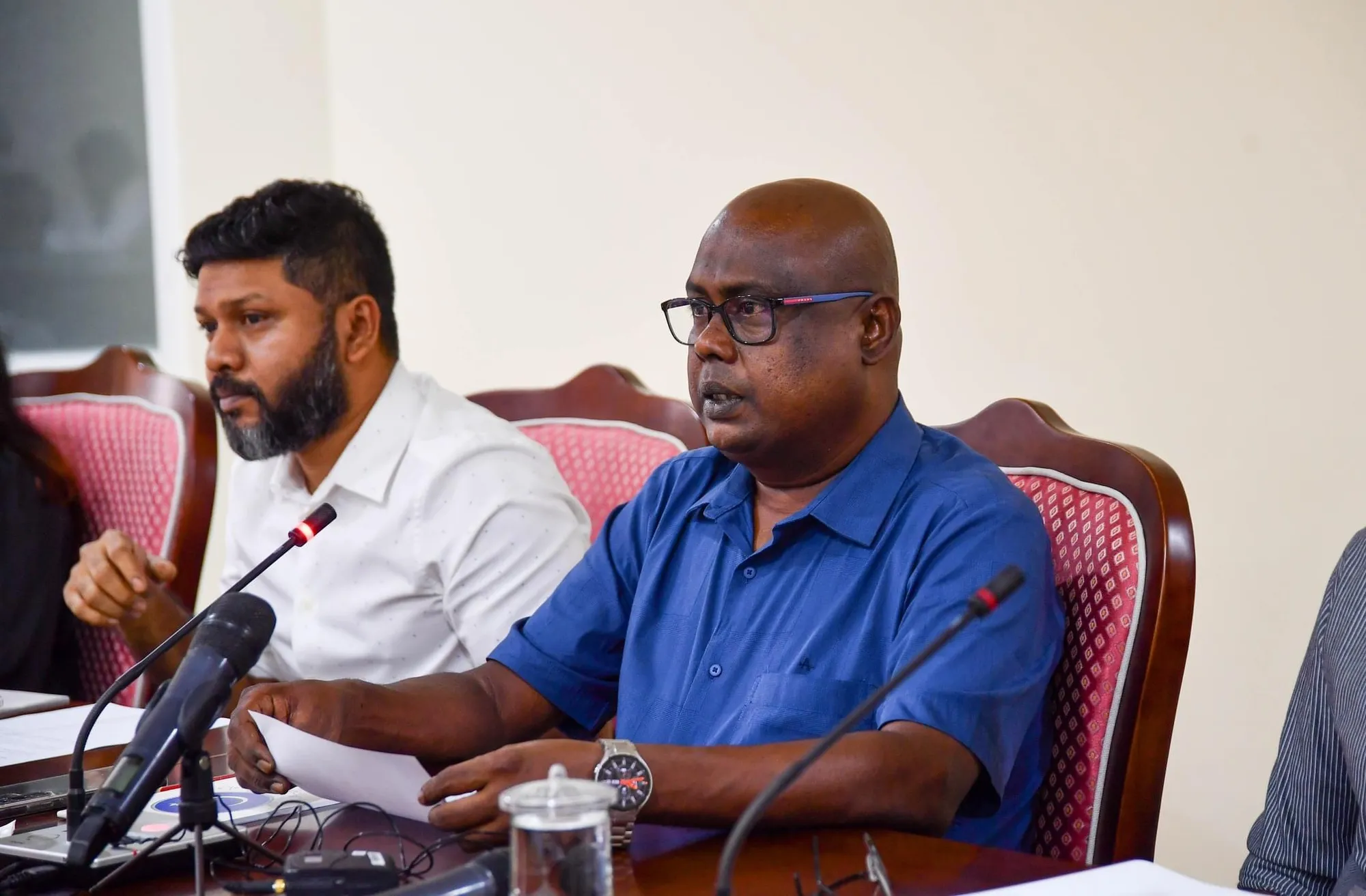 ތާއީދު ކުރަނީ، ސިފައިންވެސް ނުހިމަނައި، ހަމައެކަނި އިޒްރޭލުގެ ވެރިންގެ ޕާސްޕޯޓު މަނާކުރަން: ގެސްޓްހައުސް އެސޯސިއޭޝަން
