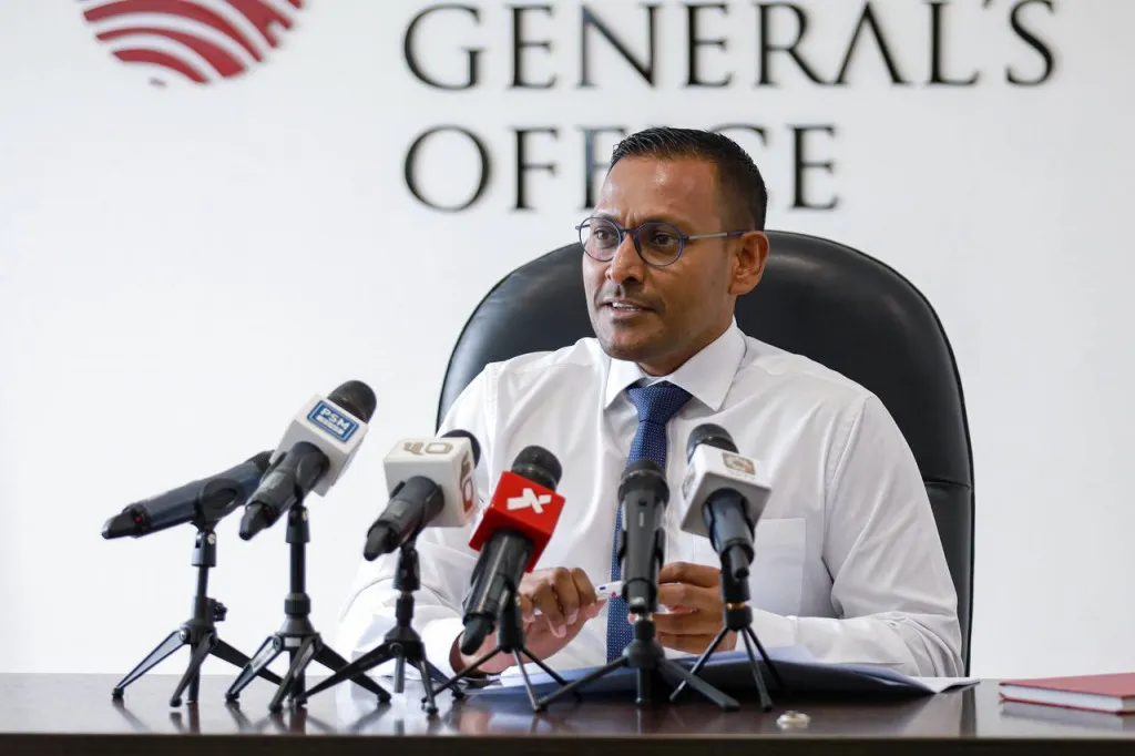 ޕްރޮސިކިއުޓާ ޖެނަރަލްގެ މަޤާމުން ޝަމީމް ވަކިކުރުމަށް މަޖިލީހުން ފާސްކޮށްފި