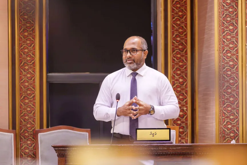 މިނިސްޓަރ އަލީ އިޙުސާން