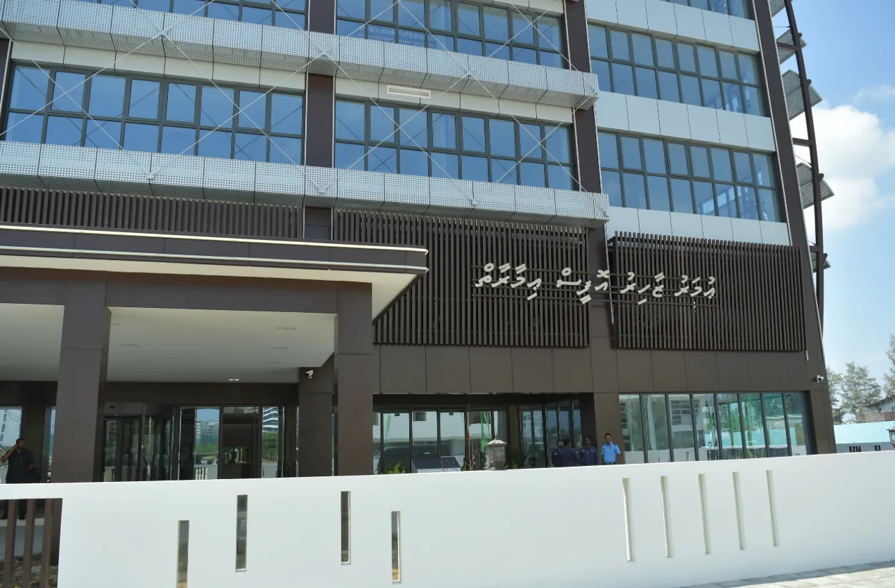 ސާވާއަށް މައްސަލައެއް ދިމާވެ، ޓްރާންސްޕޯޓް މިނިސްޓްރީގެ ޚިދުމަތްތައް މެދުކެނޑިއްޖެ