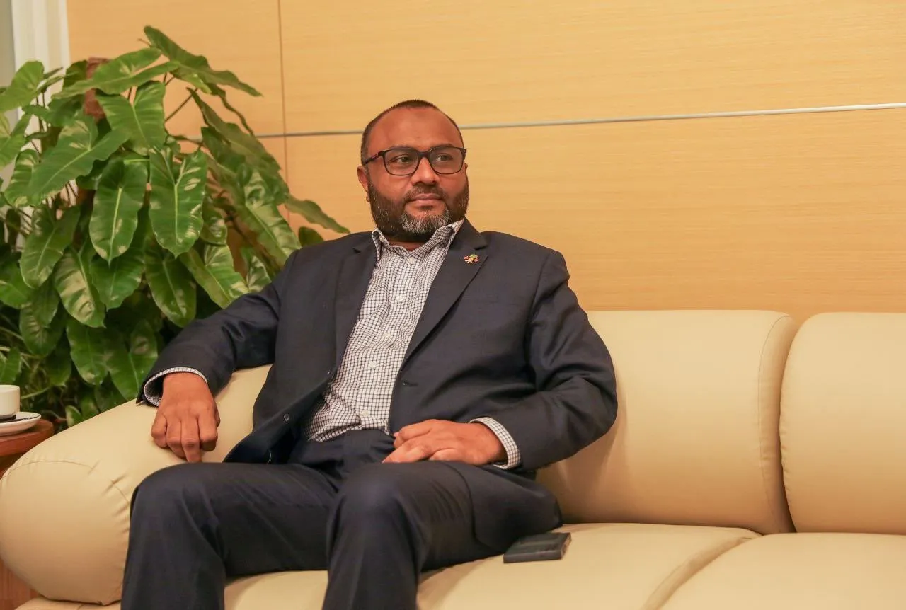 ރަސްމީ ދަތުރުފުޅެއްގައި ޑރ.ޝަހީމު ޗައިނާއަށް ފުރާވަޑައިގެންފި