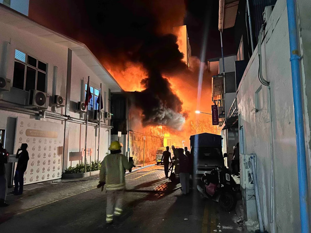 މާފަންނުކޮޅުގައި ހުރި ގުދަނެއްގައި ރޯވެ އަނދަނީ 