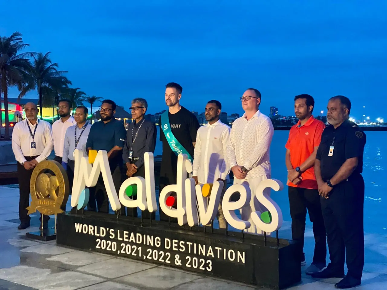 މި ފެށުނު 2024 ގެ ފުރަތަމަ ފަތުރުވެރިއެއްގެ ގޮތުގައި އިނގިރޭސިވިލާތުގެ ރައްޔިތެއް
